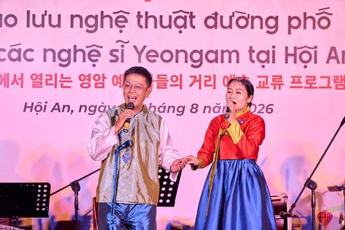 Các tiết mục kết hợp hài hòa giữa âm nhạc truyền thống Hàn Quốc và K-POP hiện đại mang lại sự gần gũi cho khán giả