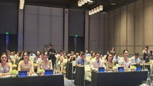 Quang cảnh buổi họp báo. Ảnh: Vĩnh Quân