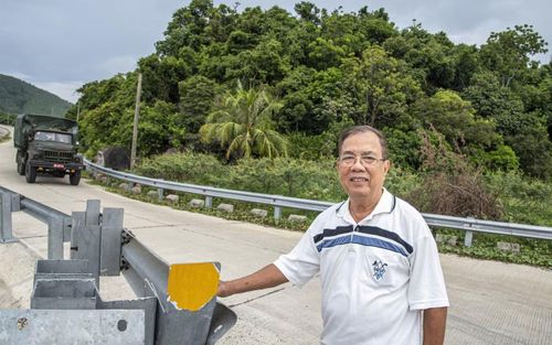 Bác sĩ Huỳnh Thanh Phương, nguyên Giám đốc Trung tâm y tế Đức Phổ từng cùng du kích trụ bám ngay sát nách căn cứ Mỹ ở núi Dàng. Ảnh: Lê Văn Chương