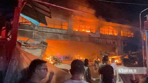 Hiện trường vụ cháy tại chợ Biên Hòa (phường Trấn Biên).