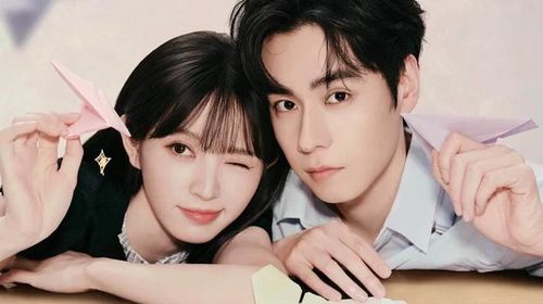 Ở dòng phim thanh xuân, Bạn Gái Thiên Tài thu hút sự quan tâm với màn kết hợp giữa Điền Hi Vi và Hồ Nhất Thiên. Nhân vật chính Lâm Tri Hạ là thiên tài toán học nhưng khép kín và khó hòa nhập với mọi người. Khi bước vào trung học, cô gặp Giang Du Bạch - nam sinh học giỏi, ấm áp và luôn sẵn sàng giúp đỡ người khác. Từ những buổi học chung, các kỳ thi và những kỷ niệm tuổi trẻ, cả hai dần nảy sinh tình cảm. Tuy nhiên, biến cố gia đình khiến Giang Du Bạch phải rời đi, để lại một mối tình còn dang dở trước khi họ có cơ hội gặp lại ở tuổi trưởng thành.
