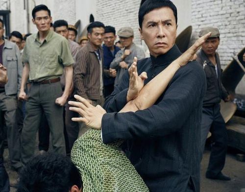 Chân Tử Đan ghi dấu với phong cách võ thuật mạnh mẽ, tốc độ và đậm tính kỹ thuật trên màn ảnh.