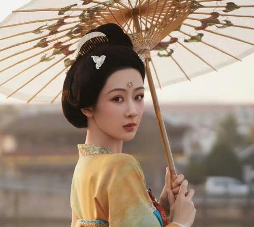 Hà Duy Phương: Nữ chính cổ trang tự lập nghiệp, vượt qua định kiến để khẳng định bản thân.
