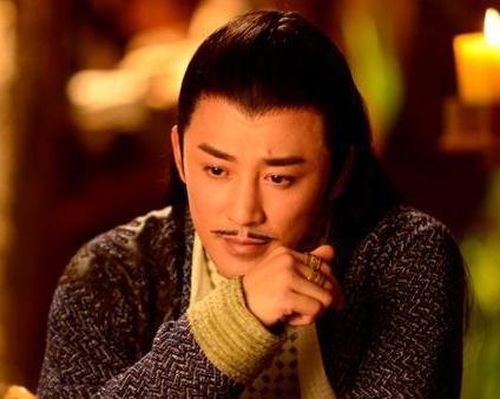 Không tranh đoạt ngôi vị võ lâm, Lục Tiểu Phụng chỉ muốn sống tự do, theo đuổi rượu ngon, bằng hữu và những cuộc phiêu lưu.