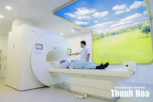 Hệ thống chụp cộng hưởng từ (MRI) 3.0 Tesla tích hợp AI tại Bệnh viện Đa khoa Hợp Lực.