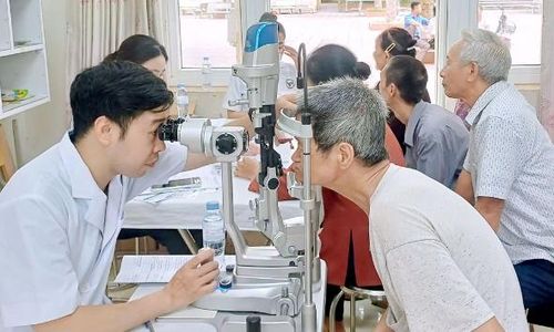  Người dân xã Tam Đa được khám sức khỏe miễn phí. 
