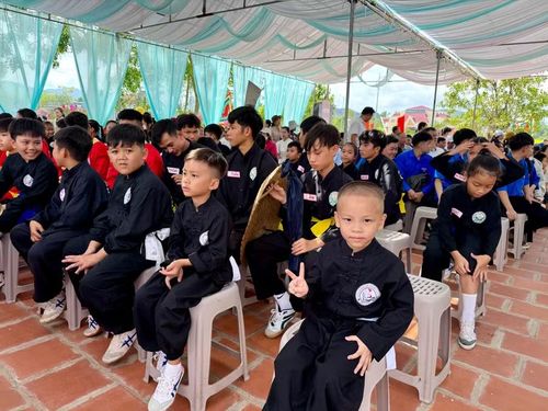 Các võ sinh nhí đến từ võ đường Lê Xuân Cảnh (phường An Nhơn Đông). Ảnh: N.C