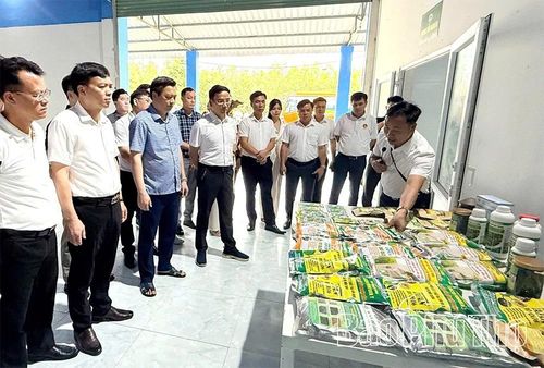 Đoàn công tác xã Xuân Lãng làm việc với Tập đoàn Quế Lâm tại thành phố Huế nhằm thúc đẩy hợp tác trong lĩnh vực sản xuất, tiêu thụ nông sản và chuyển giao khoa học kỹ thuật.