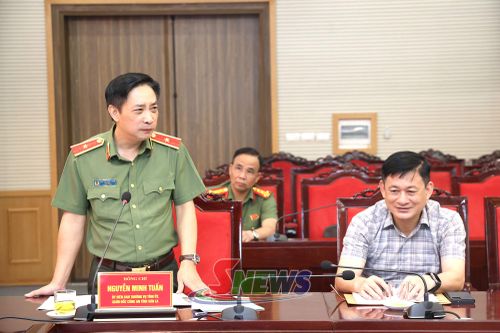 Lãnh đạo Công an tỉnh phát biểu tại cuộc làm việc.