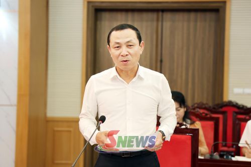 Đồng chí Trưởng Ban tổ chức Tỉnh ủy phát biểu tại chương trình làm việc.