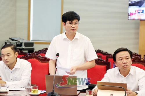 Lãnh đạo phường Vân Sơn báo cáo giải trình tiến độ giải ngân chậm của địa phương.