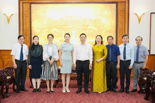 Phó Bí thư Thành ủy, Chủ tịch UBND thành phố Lê Trí Thanh tại buổi tiếp và làm việc với Tổng Lãnh sự Trung Quốc tại Đà Nẵng.