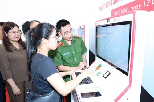 Đã có hơn 58.800 lượt người dân tiếp cận và sử dụng Kiosk hành chính công thông minh tại các địa phương.