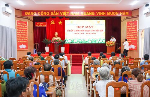 Buổi họp mặt kỷ niệm 65 năm thảm hoạ da cam tại UBND xã Đầm Dơi.