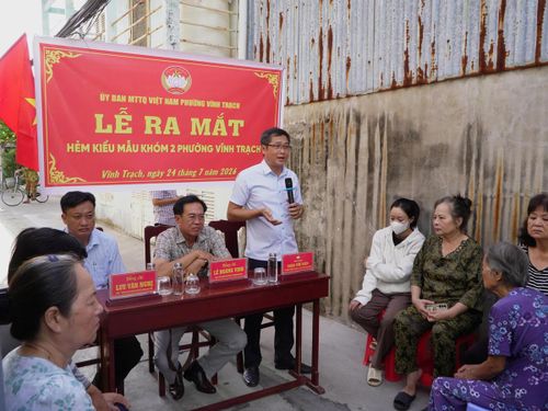 Xây dựng hẻm kiểu mẫu tại khóm 2 (phường Vĩnh Trạch, tỉnh Cà Mau) góp phần làm đẹp cảnh quan, nâng cao chất lượng cuộc sống cho người dân.