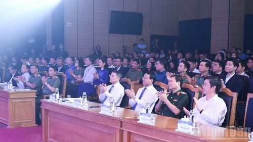 Thủ tướng Chính phủ Lê Minh Hưng, các đồng chí lãnh đạo, đại biểu dự Lễ Mít-tinh hưởng ứng Ngày An ninh mạng Việt Nam. (Ảnh: TRẦN HẢI)
