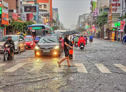 Thời tiết hôm nay (6-8): Tiếp tục có mưa dông diện rộng. Ảnh: TTXVN