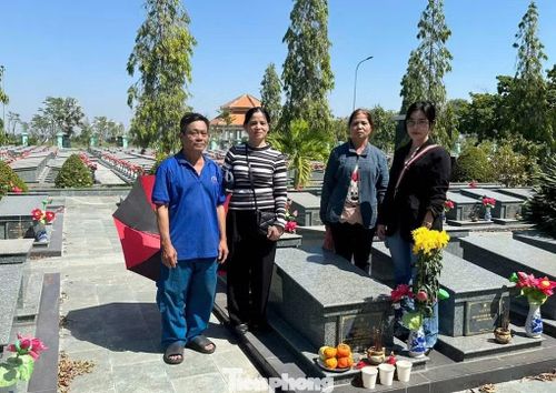 Sau hơn nửa thế kỷ tìm kiếm, gia đình đã tìm thấy phần mộ của liệt sĩ Giản Viết Mão.
