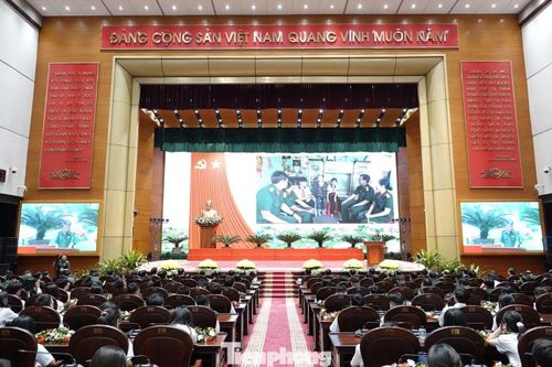 Quang cảnh hội nghị.