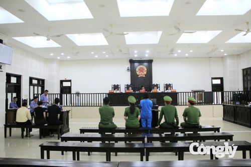 Toàn cảnh phiên tòa xét xử bị cáo Tô Thị Ty Na.