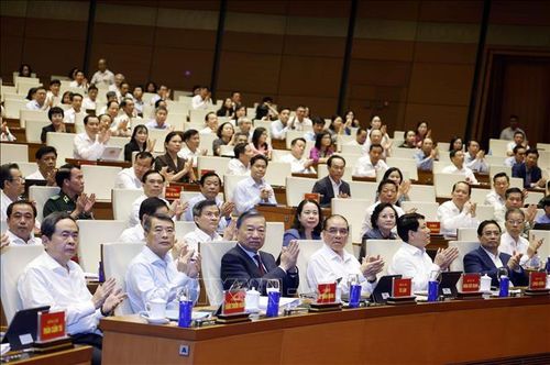 Tổng Bí thư, Chủ tịch nước Tô Lâm và đại biểu dự hội nghị toàn quốc quán triệt và triển khai thực hiện Nghị quyết Hội nghị lần thứ ba Ban chấp hành Trung ương Đảng khóa XIV. Ảnh: Thống Nhất/TTXVN