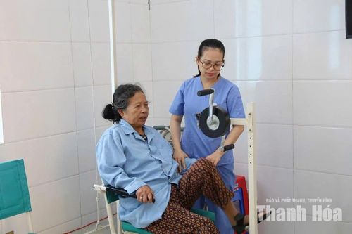 Bệnh nhân điều trị đột quỵ tại Bệnh viện Đa khoa tỉnh.