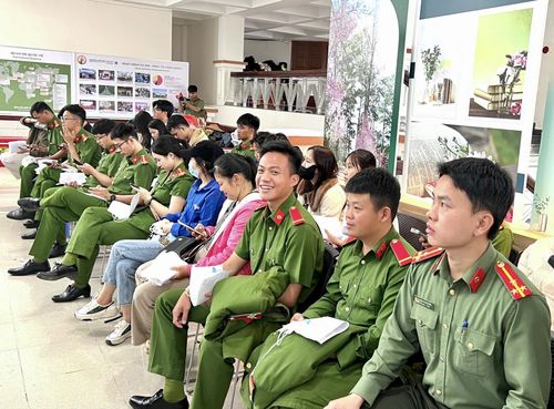 Tuổi trẻ Công an tỉnh Lâm Đồng tham gia HMTN