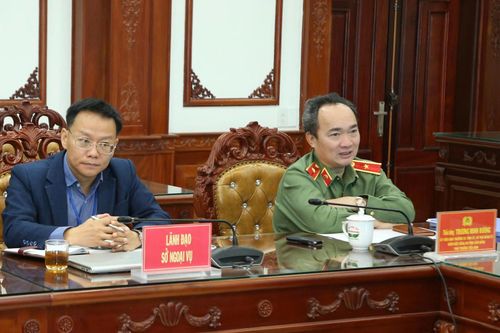 Các đại biểu tham dự phiên họp tại điểm cầu tỉnh Lâm Đồng