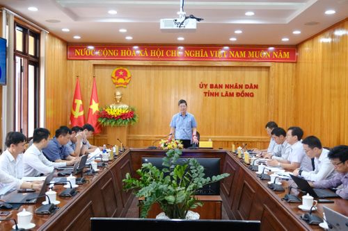 Đồng chí Nguyễn Hồng Hải, Ủy viên Ban Thường vụ Tỉnh ủy, Phó Chủ tịch UBND tỉnh Lâm Đồng chủ trì buổi làm việc