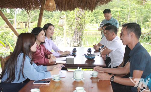Đoàn giám sát tại khu vực suối Kẹm, La Bằng.