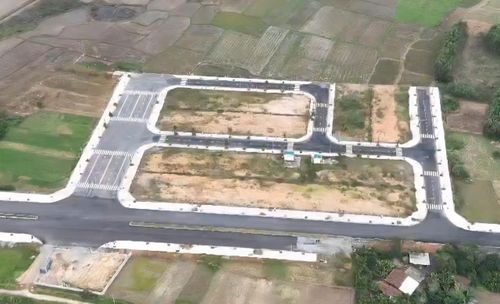Theo đánh giá của Sở Xây dựng Quảng Ngãi, tiến độ triển khai các hạng mục liên quan đến công tác lập, phê duyệt quy hoạch và triển khai bồi thường, GPMB, tái định cư còn quá chậm.