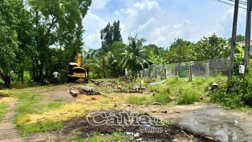 Hoàn thành việc đo đạc, cắm mốc và bàn giao quyền sử dụng đất cho người được thi hành án.
