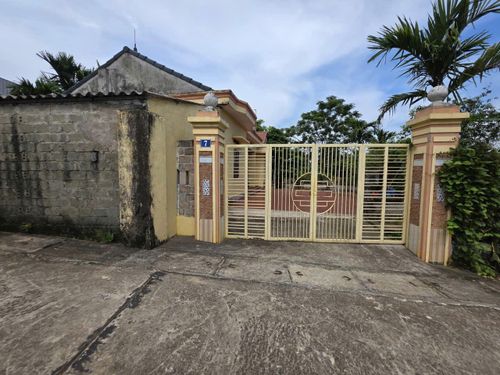 Những căn nhà đã được xây dựng nhiều năm, người dân sinh sống ổn định, nhưng chủ sử dụng đất chưa được cấp giấy chứng nhận. Ảnh: MT