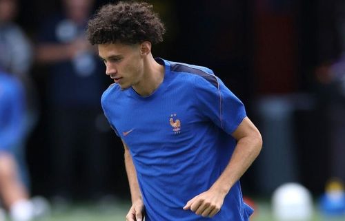 Tiền vệ công Maghnes Akliouche chia tay AS Monaco sau mùa giải ấn tượng và được PSG mua đứt với giá 50 triệu euro. Đây là thương vụ được HLV Luis Enrique ủng hộ. 