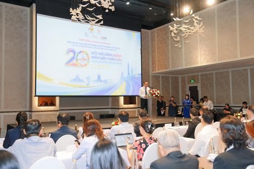 Ông Phạm Huy Bình, Giám đốc Sở Du lịch TPHCM phát biểu tại buổi họp báo