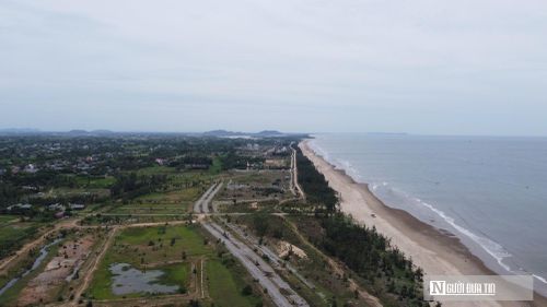 Bãi biển Tân Dân vẫn chưa hình thành khu du lịch như kỳ vọng.