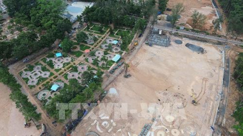 Những ngày đầu tháng 8/2026, Nghĩa trang liệt sĩ Đồi 82 "nóng" hơn bởi nhịp làm việc khẩn trương của các lực lượng tham gia Chiến dịch 500 ngày đêm lấy mẫu hài cốt liệt sĩ phục vụ giám định ADN. Ảnh: Giang Phương – TTXVN