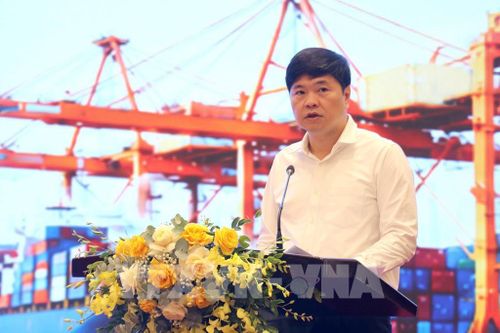 Ông Hoàng Minh Cường, Phó Chủ tịch UBND thành phố Hải Phòng phát biểu tại Hội nghị. Ảnh: Hoàng Ngọc – TTXVN