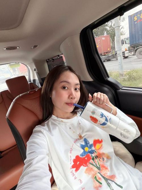 Gần đây, Phương Mỹ Chi liên tục úp mở về chuyện cưới hỏi, khiến nhiều khán giả thích thú.