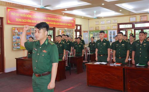 Niềm vinh dự khi trở thành đảng viên là động lực để mỗi quân nhân tiếp tục nỗ lực, hoàn thành tốt nhiệm vụ được giao.