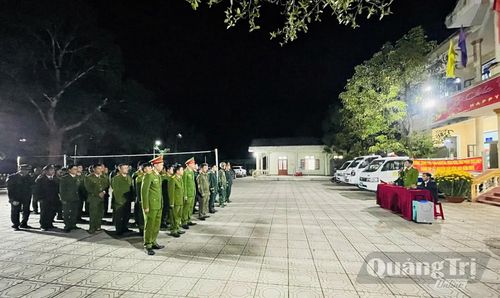 Công an xã La Lay phối hợp các lực lượng ra quân trấn áp tội phạm, giữ vững an ninh trật tự khu vực biên giới - Ảnh: CACC