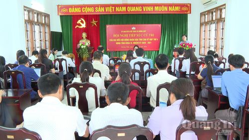 Quang cảnh buổi tiếp xúc cử tri tại xã Hướng Hiệp - Ảnh: M.V