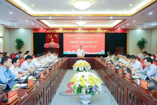 Phiên họp thứ tư UBND tỉnh Sơn La khóa XVI.