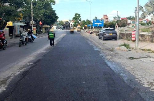 Tuyến đường Nguyễn Thiếp tại xã Can Lộc bị hằn lún vệt bánh xe được sửa chữa sau phản ánh.