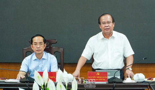  Phó Chủ tịch UBND tỉnh Nguyễn Minh Luân đề nghị chú trọng đầu tư chuyển đổi số và hạ tầng y tế cơ sở.