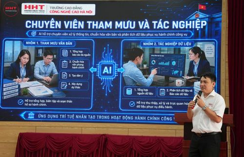 Xã Hưng Đạo tổ chức tập huấn ứng dụng công nghệ AI vào hoạt động chuyên môn cho cán bộ, công chức. Ảnh: Hoàng Anh