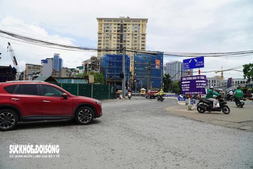 Dự án đầu tư xây dựng đường Vành đai 1 đoạn Hoàng Cầu - Voi Phục có điểm đầu giao với đường Cát Linh - La Thành - Yên Lãng tại Hoàng Cầu; điểm cuối tại nút giao thông Voi Phục.Tổng chiều dài tuyến khoảng 2,274km, quy mô mặt cắt ngang là 50m.Tổng mức đầu tư hơn 7.210 tỉ đồng. Thời gian thực hiện dự án từ năm 2018 đến 2026.