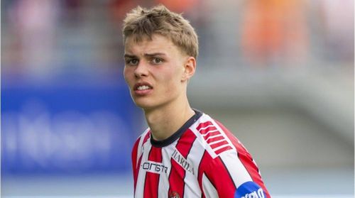  Hull City ký hợp đồng với tiền vệ Jens Hjerto-Dahl từ Tromso. Sky Sports tiết lộ 2 CLB đã đạt được thỏa thuận trị giá khoảng 13 triệu euro. Cầu thủ 20 tuổi này đã ký hợp đồng 5 mùa, đến mùa hè năm 2031, trở thành bản hợp đồng thứ 6 của "Bầy hổ" trong mùa hè này. 