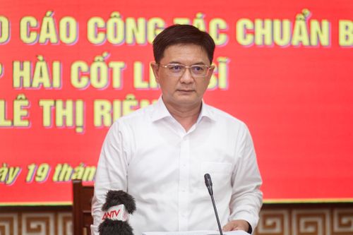  Ông Nguyễn Mạnh Cường, Phó chủ tịch UBND TP.HCM, Trưởng Ban Chỉ đạo 515 TP.HCM, yêu cầu Bộ Tư lệnh thành phố tiếp tục đẩy mạnh tìm kiếm tại Công viên Lê Thị Riêng. Ảnh: Hoài Bảo.