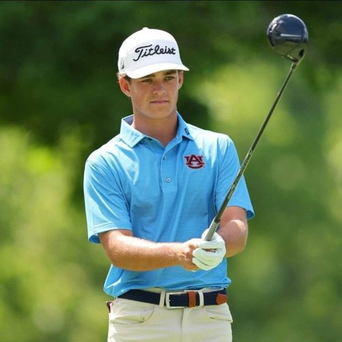 Trước khi bước lên PGA Tour, Koivun sở hữu bảng thành tích nổi bật ở hệ thống golf đại học. Anh trở thành golfer đầu tiên trong lịch sử giành cùng lúc 4 giải thưởng cá nhân danh giá nhất của golf đại học Mỹ trong một mùa giải, gồm Jack Nicklaus Award, Fred Haskins Award, Ben Hogan Award và Phil Mickelson Award.